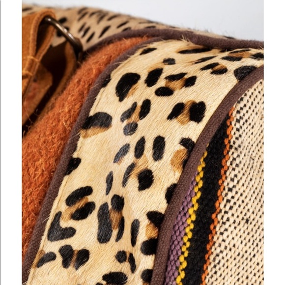 Southwestern Aztec Pattern Weekender Bag - Picture 9 of 13